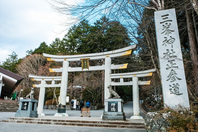 三ツ鳥居