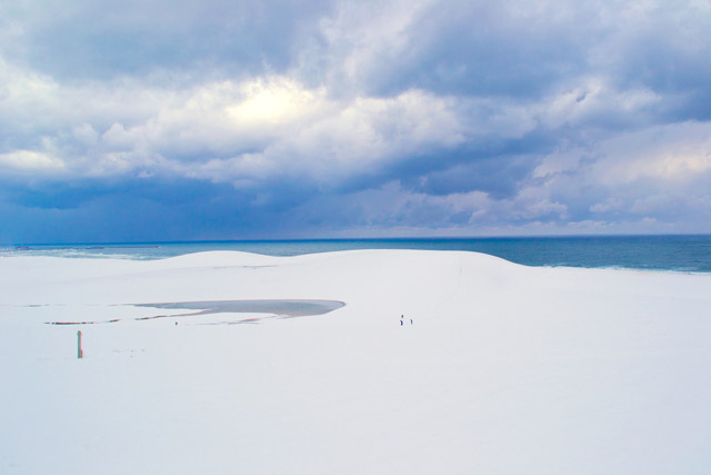 砂丘も雪景色