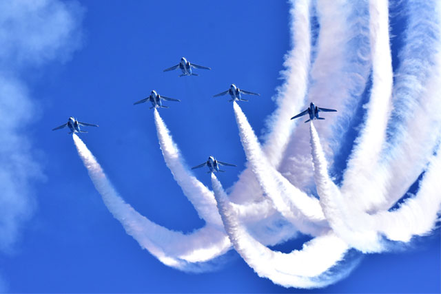 ブルーインパルス