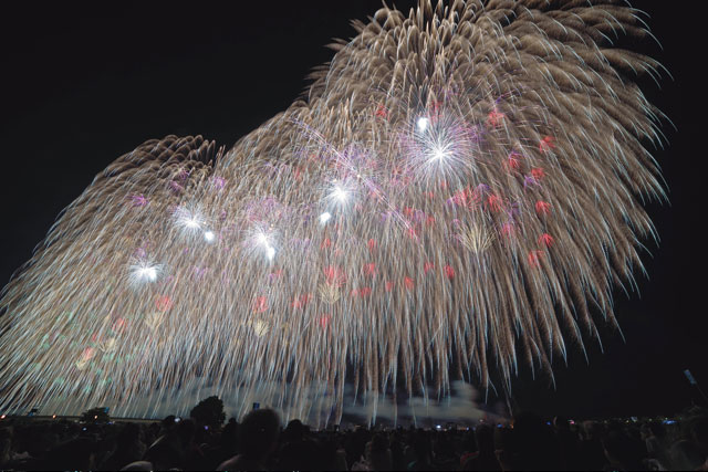 米百俵花火・尺玉100連発