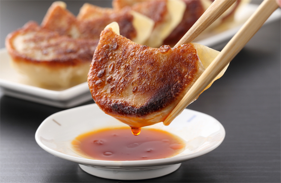 神秘的な大谷資料館と餃子の聖地宇都宮で食べ歩きたっぷり100分 おやつは栃木の誇る新品種 スカイベリー食べ放題 30分 栃木満喫日帰りバスツアー ツアー詳細 クラブゲッツ