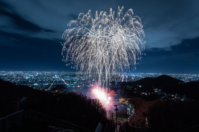 大倉山冬花火