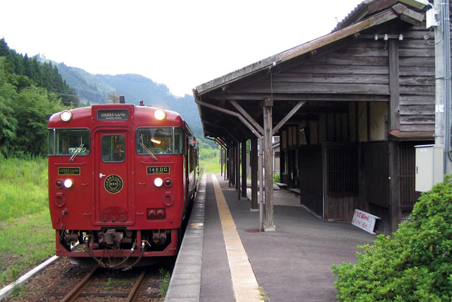 レンタカー、JRなど現地オプションも充実！